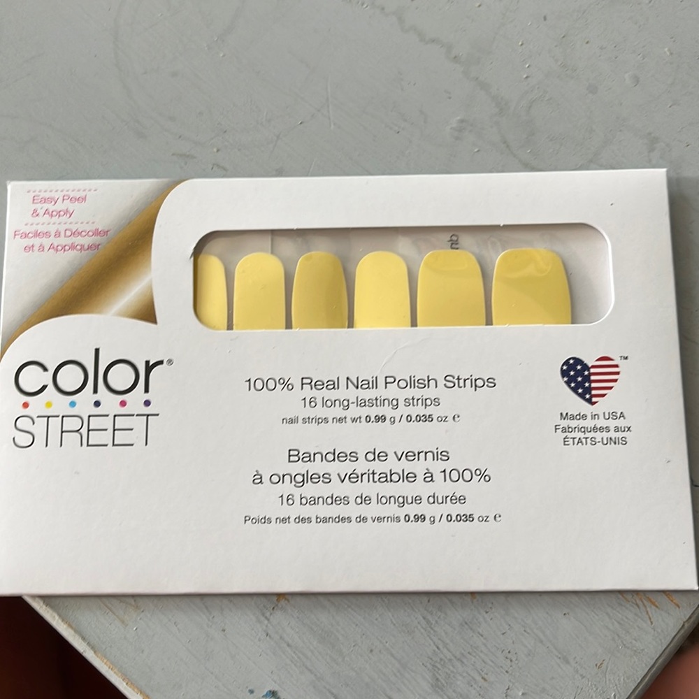 Colorstreet nails “Belgian Buttercup”